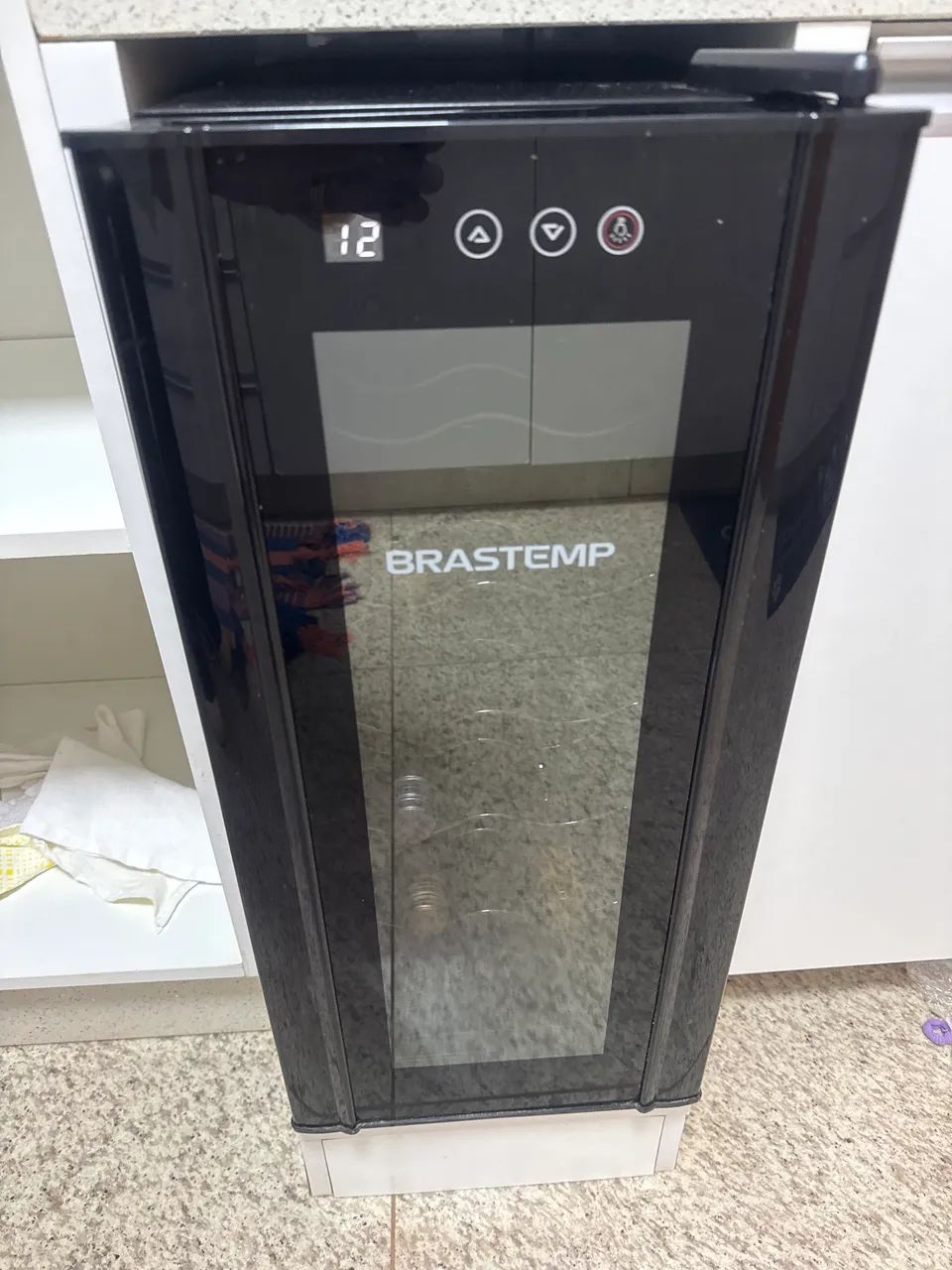 Adega Brastemp 12 garrafas
