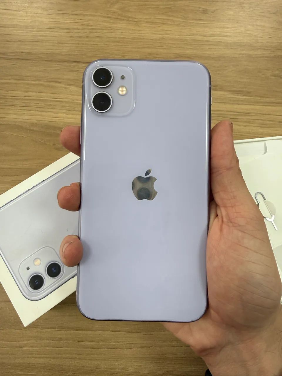 iPhone 11 lilás 128gb bateria 100% - Celulares e Smartphones