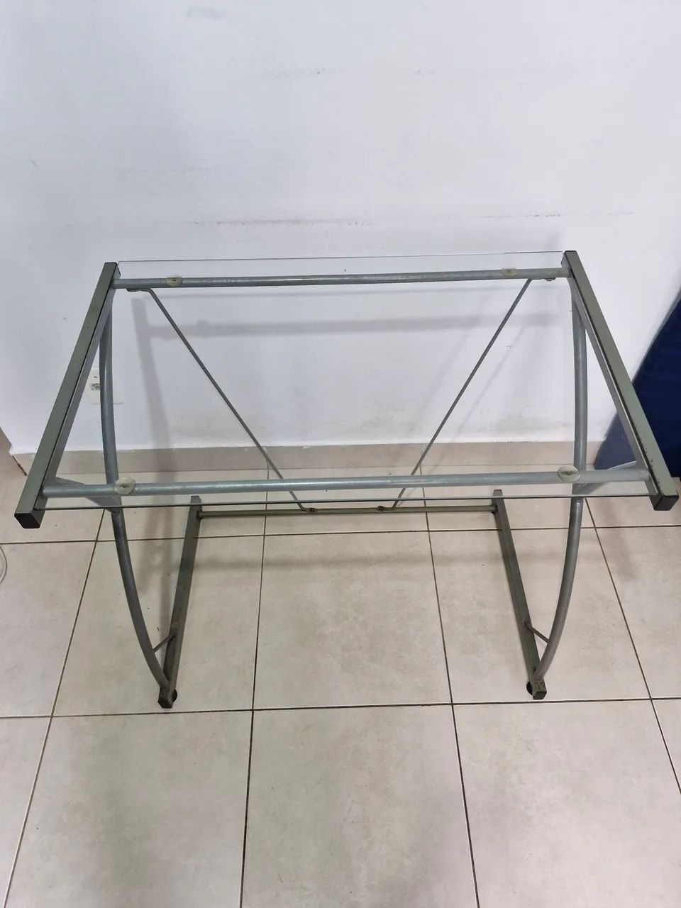 Mesa / Escrivaninha de Vidro e Metal - Foto 2
