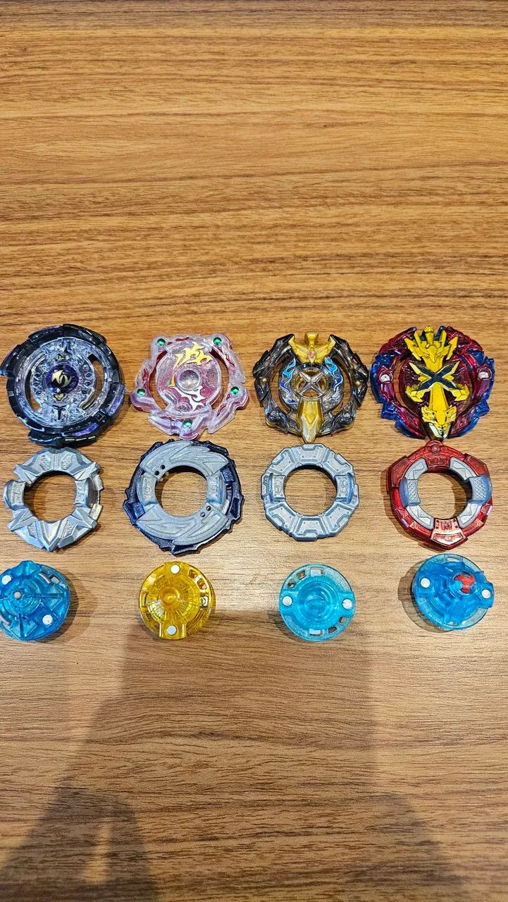 Lote de 4 Beyblades Burst - Foto 2