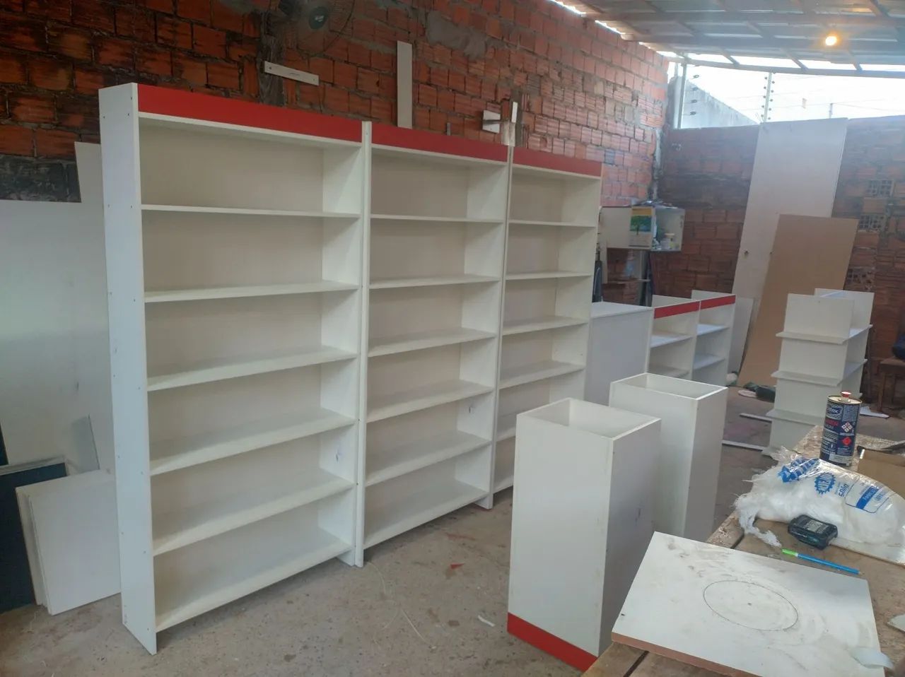 Móveis planejados para farmácia novos  - Foto 2