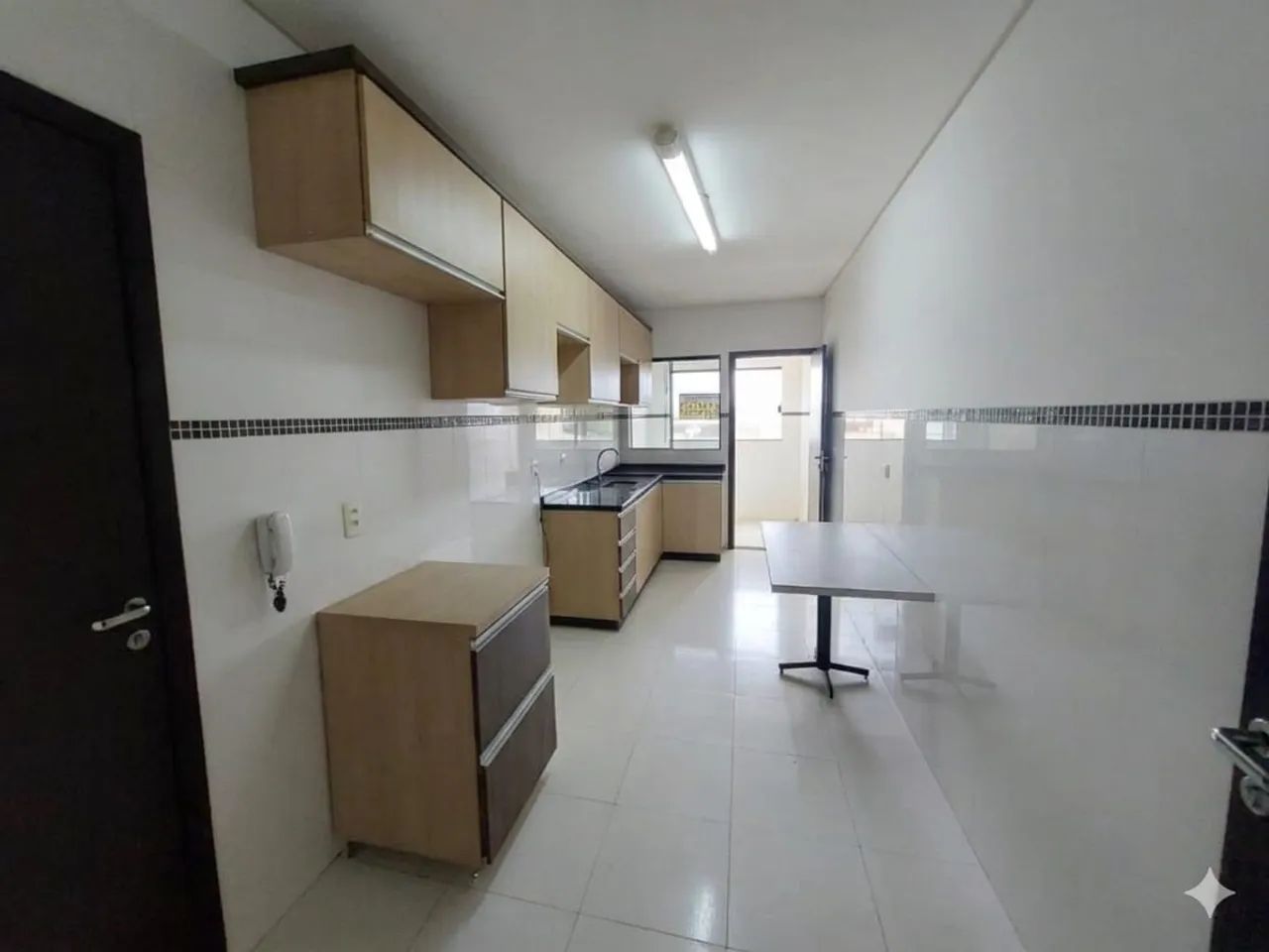 Apartamento de 110 m² com 2 Quartos, 1 Suíte e Sacada no Jardim Universo  Maringá/PR - Foto 2