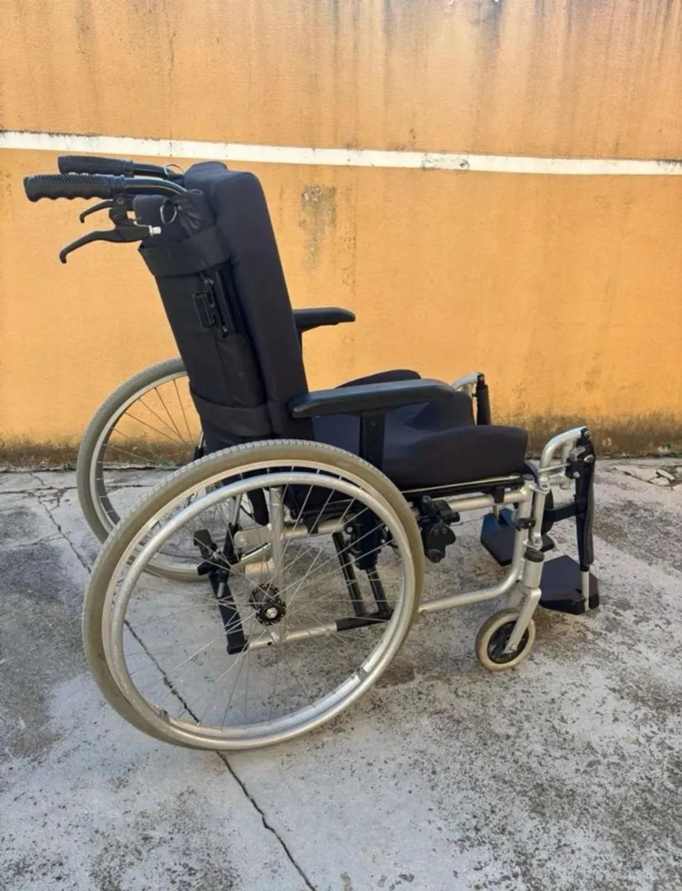 Cadeira de rodas  - Foto 2