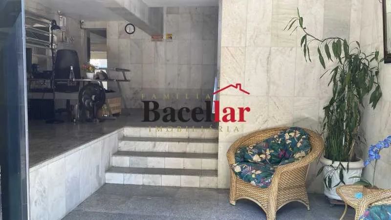 Apartamento : Padrão / Residencial / Olaria - Foto 2
