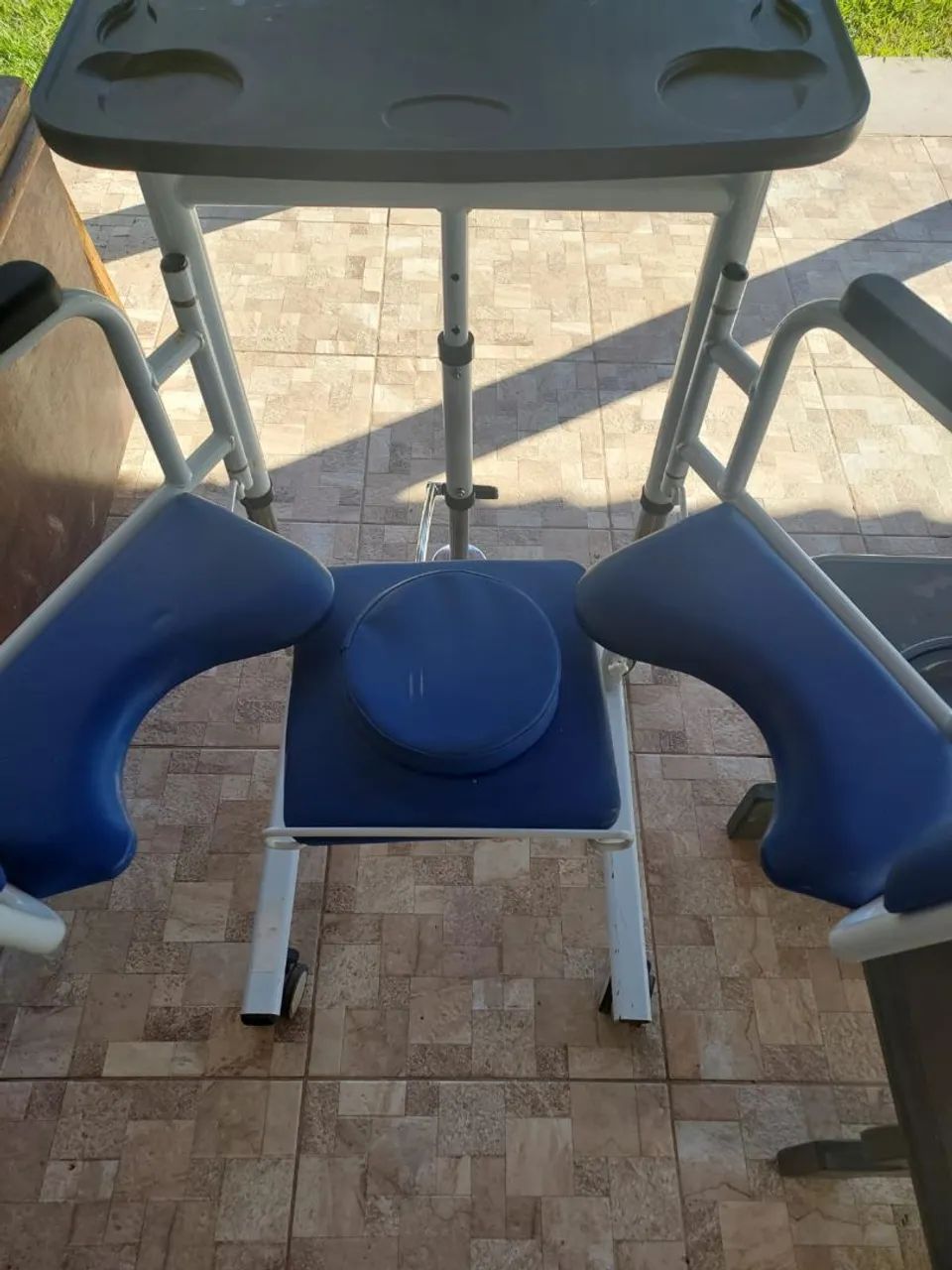 Cadeira Multifuncional Higiênica  - Foto 4