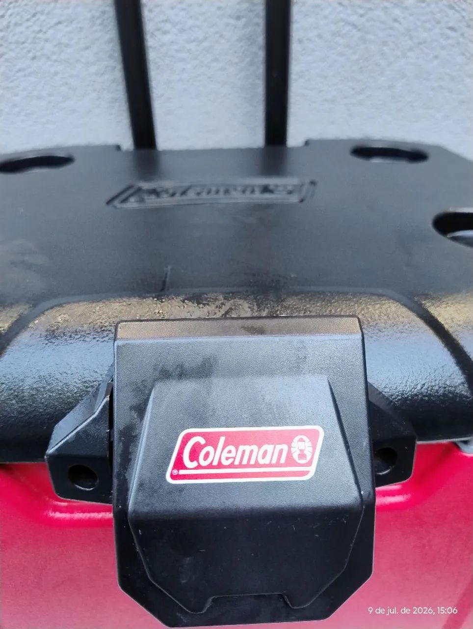 Caixa Cooler Térmico Coleman 55 Qt/52l Rugged Fabricado EUA Rodas reforçadas Alça retrátil - Foto 2