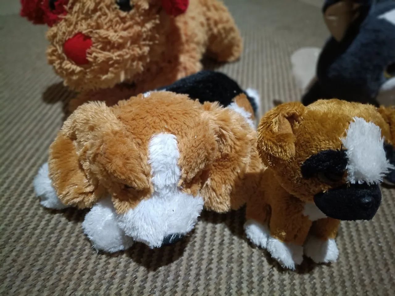 Pelúcias Cachorrinhos. Kit com 4 peças. - Foto 5