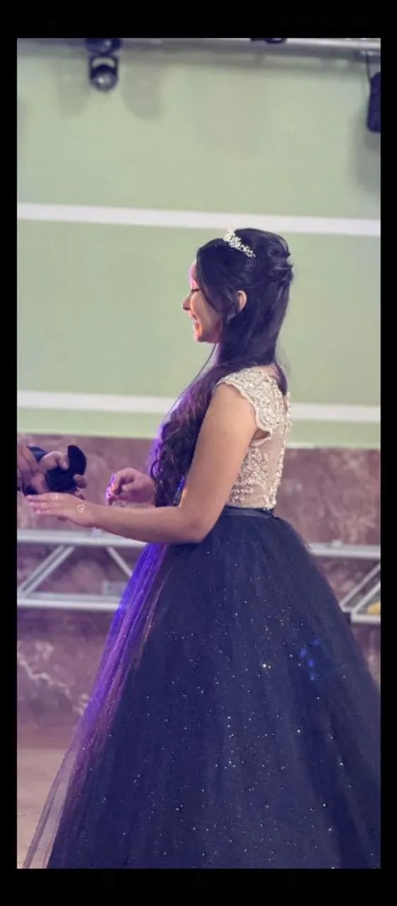 Vestido Debutante Pedraria 2 em 1