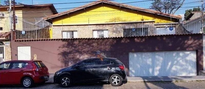 Casa em Vila Galvão com 200.00 m² , 3 quarto(s) , 2 suíte(s) .