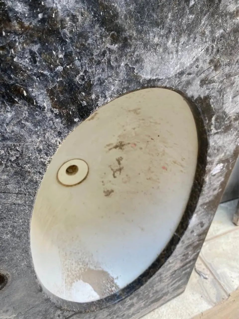 Pia de Banheiro de Granito e com Cuba - Foto 4