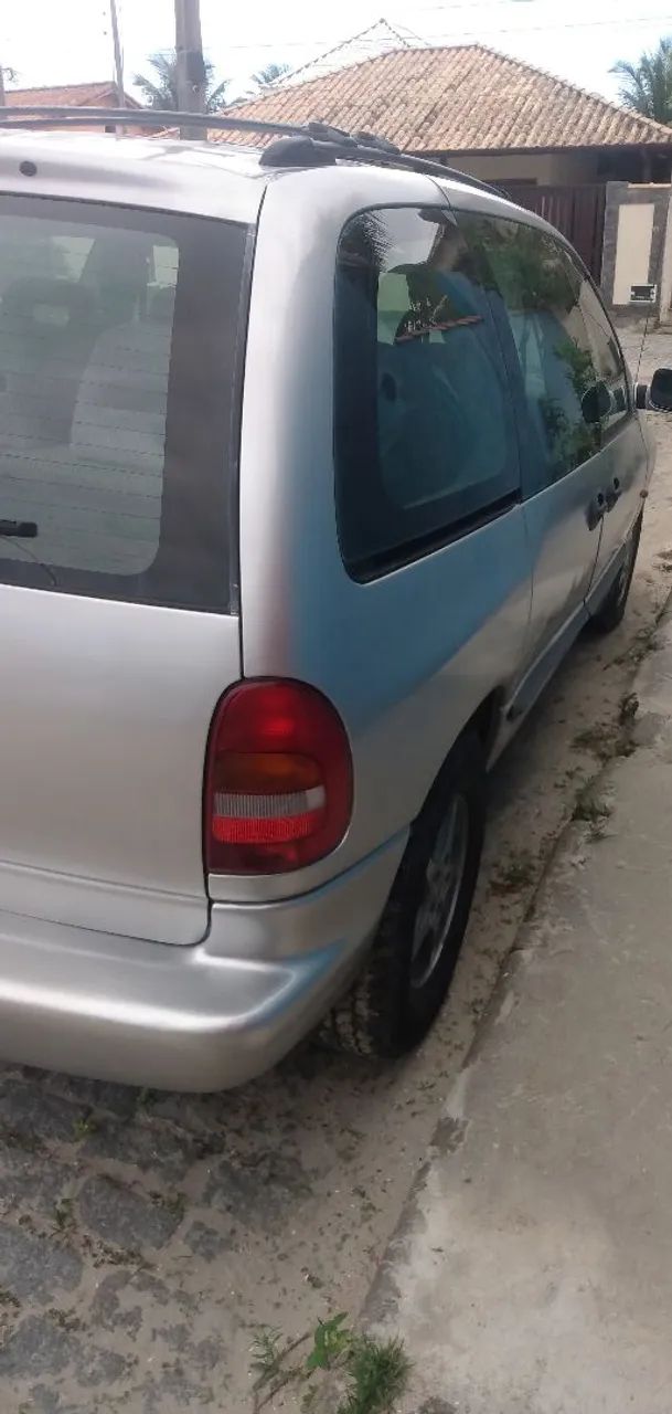 Chrysler Caravan SE 2.4/3.3 2000 - Foto 4