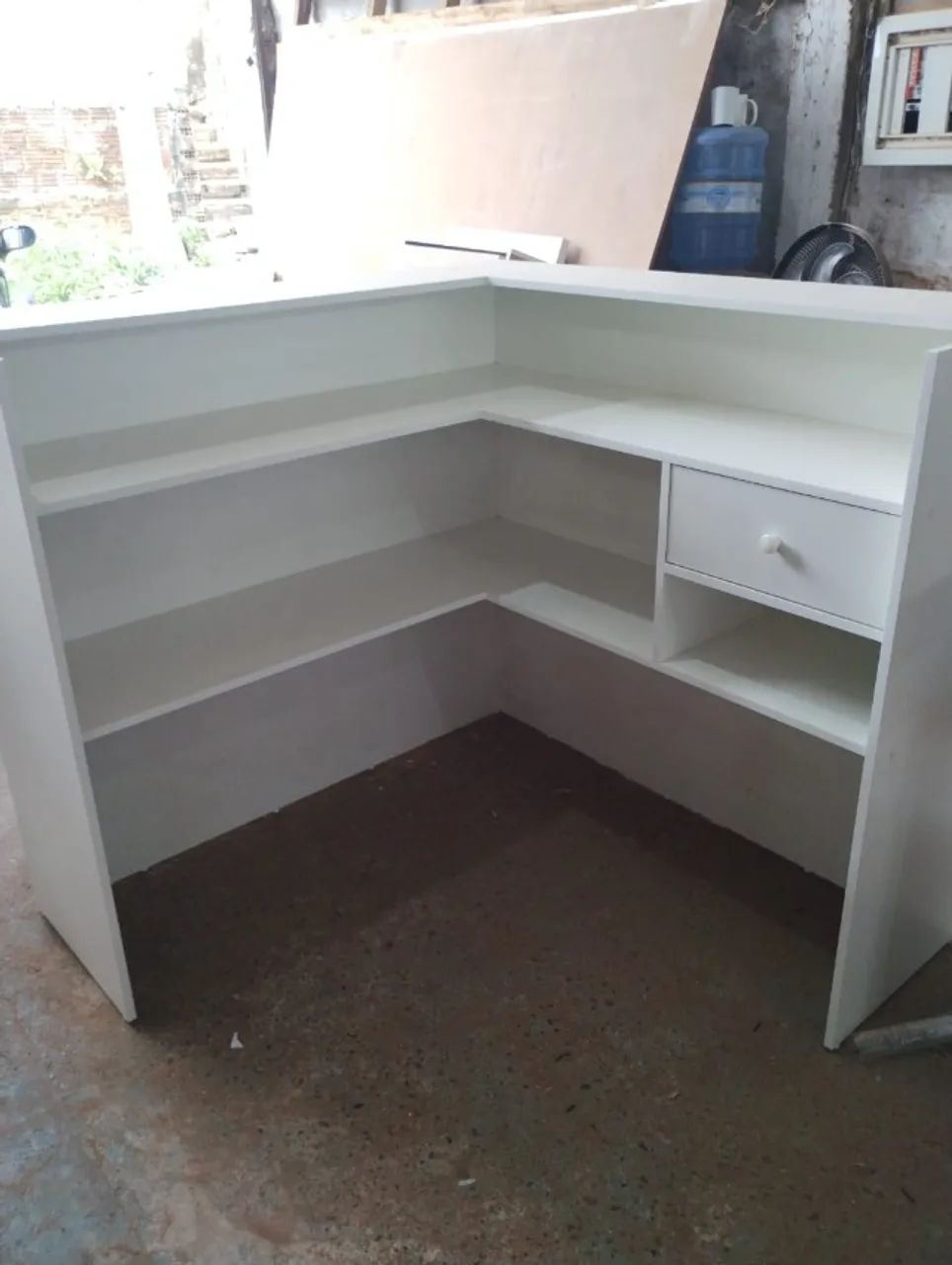 Balcão em L para atendimento em mdf