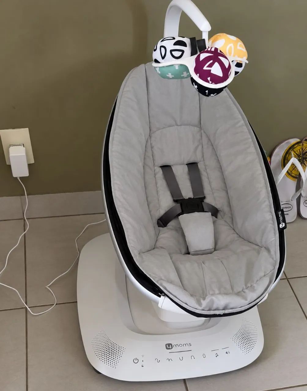 Cadeira de balanço mamaroo 4 moms