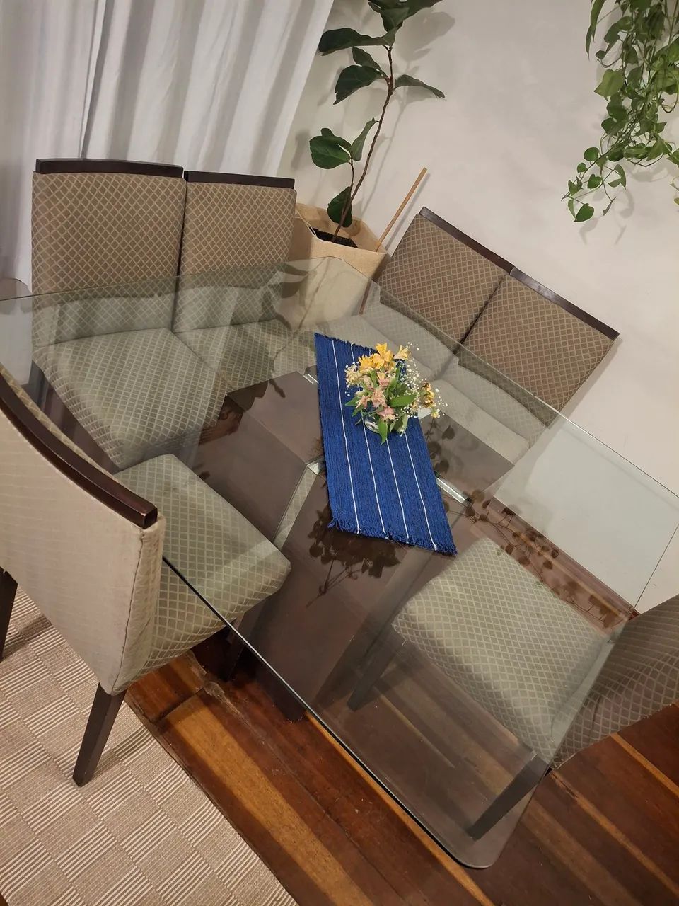Mesa de vidro - 6 cadeiras - Foto 4