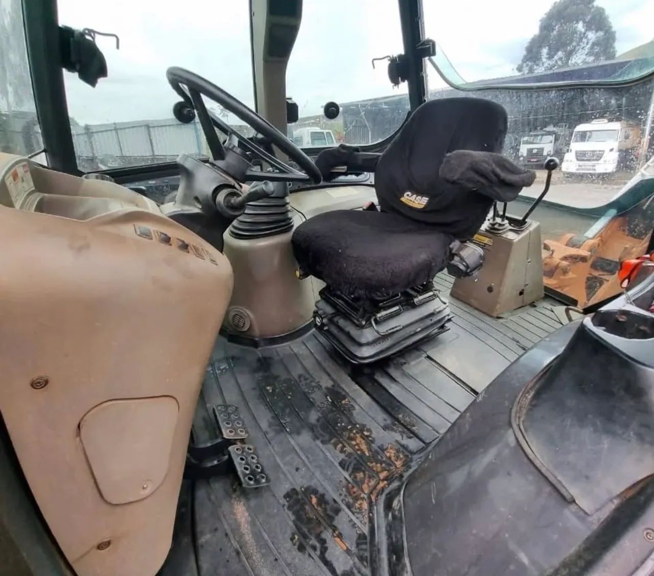 Retroescavadeira Case 580N 15/15  - Foto 3