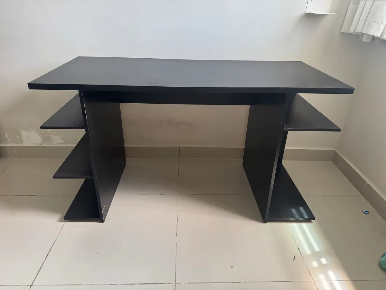 MESA / ESCRIVANINHA (em excelente estado)