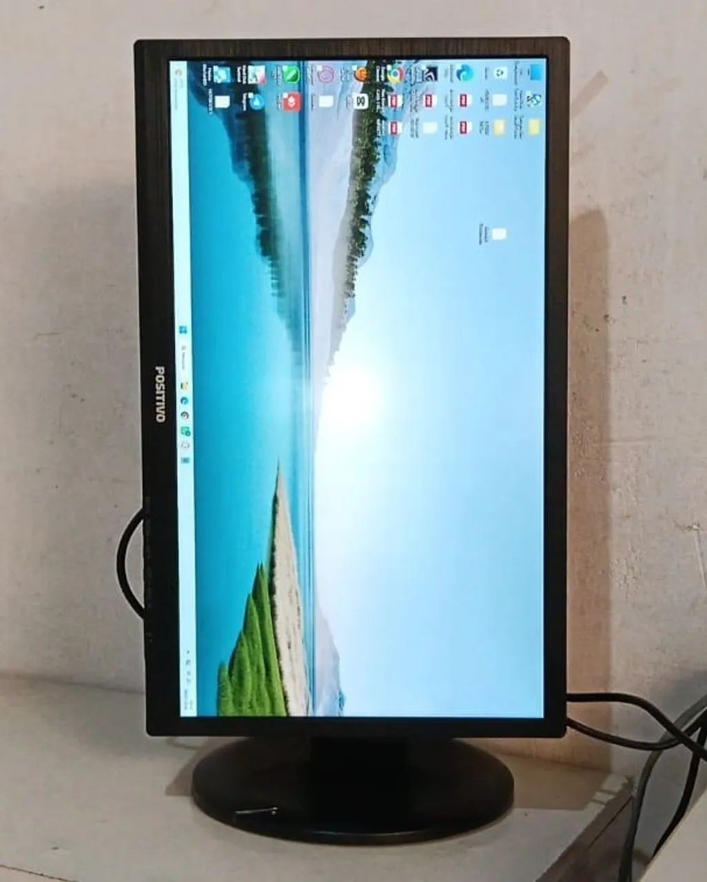 MONITOR POSITIVO 20 POLEGADAS ENTRADAS VGA E DVI MODELO GIRATÓRIO - Foto 2
