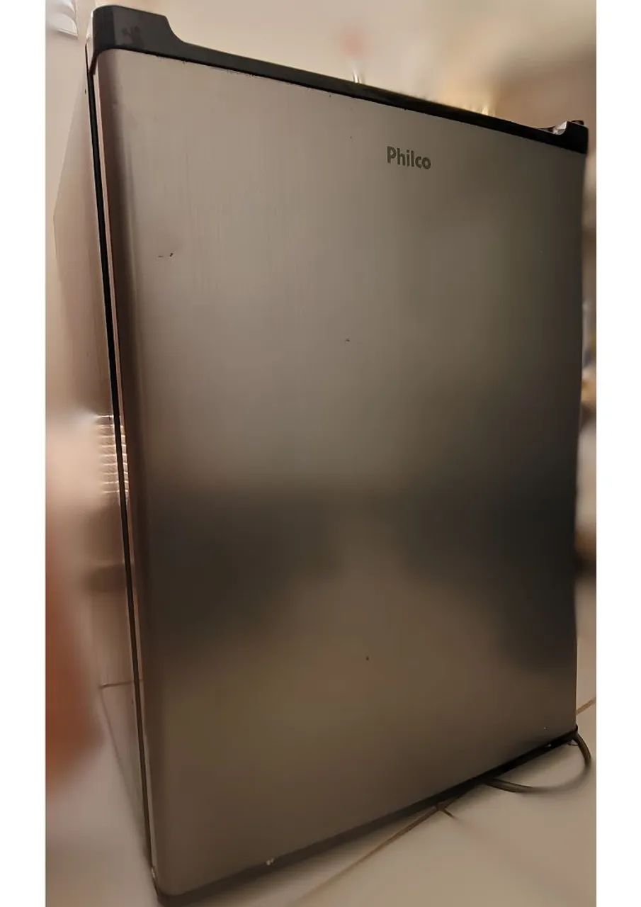 Frigobar Philco 68L Platinum