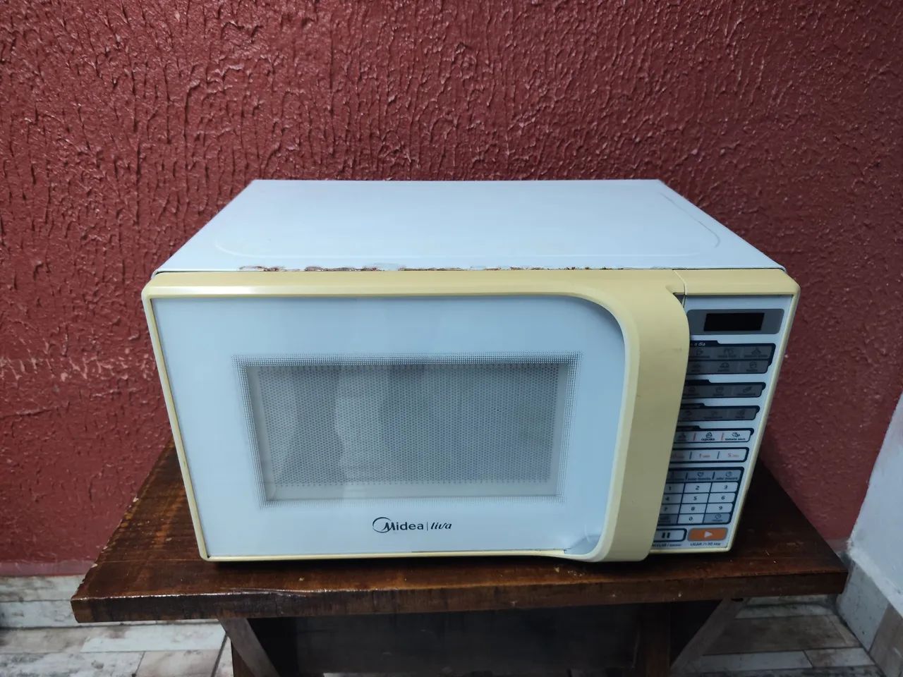 Microondas Midea 20L