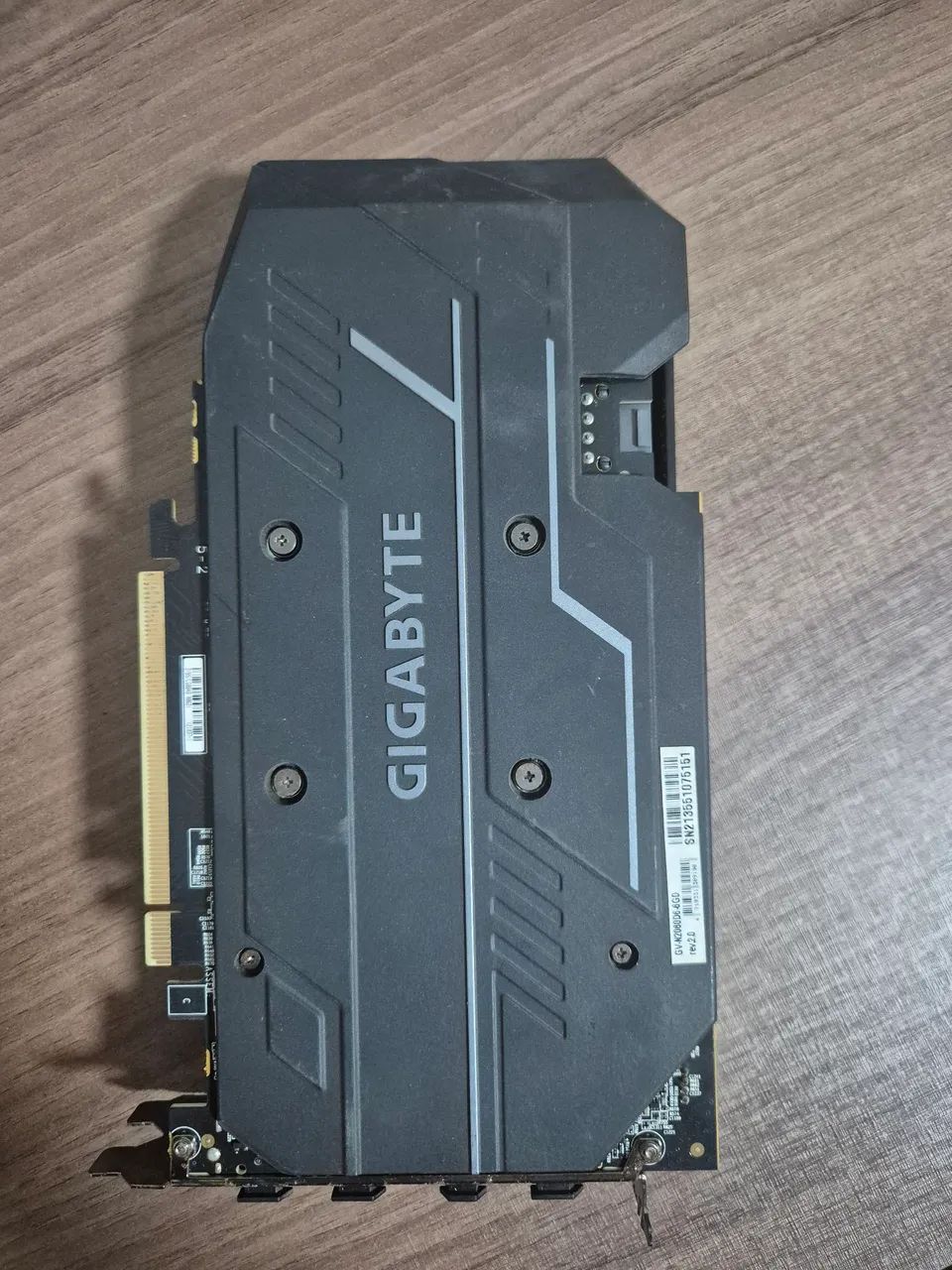 RTX 2060 Gigabyte 6GB GDDR6 usada - Foto 2