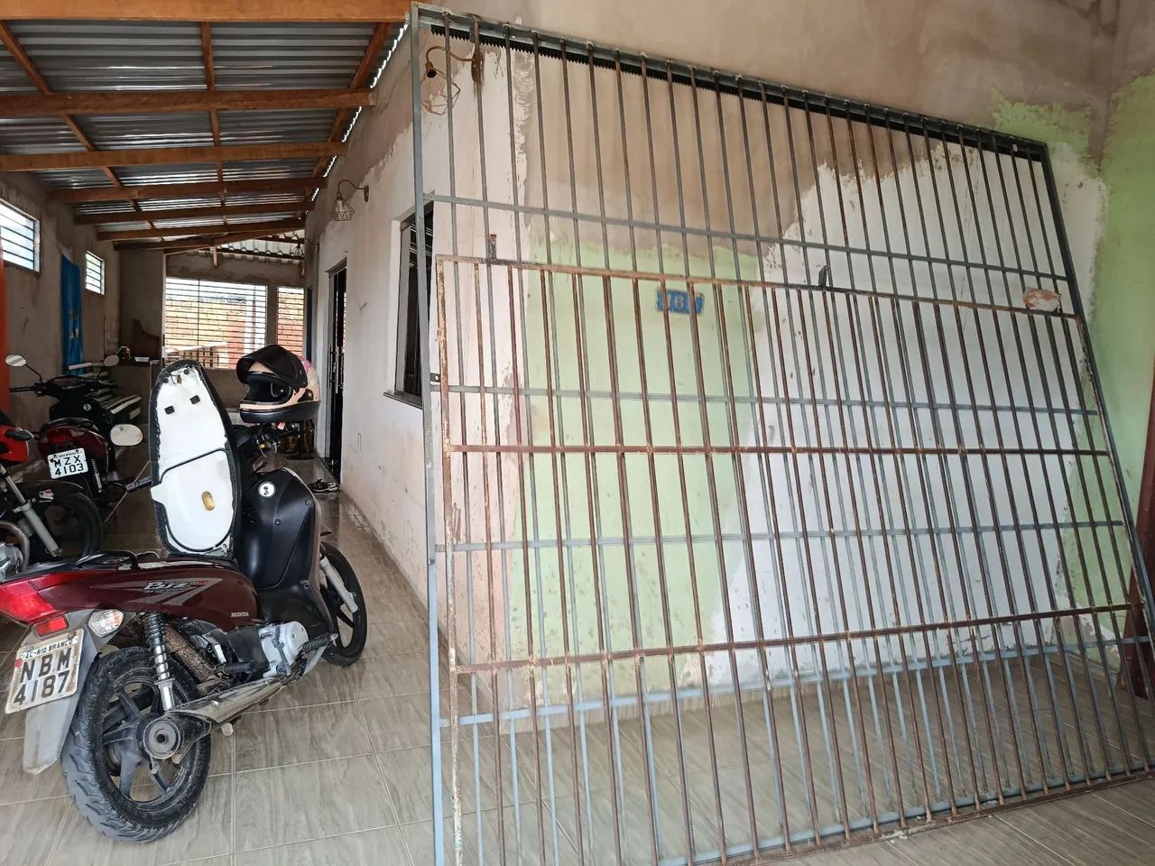 Vendo portão e grade 1.500  - Foto 2