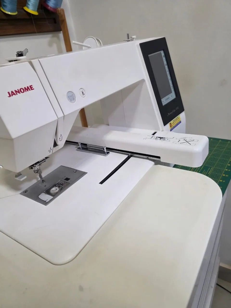 Máquina de bordado Janome Memory Craft 500E - Foto 4