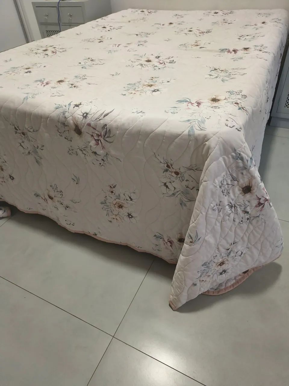 Cama tamanho casal 