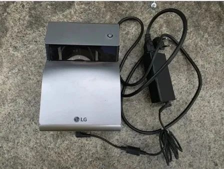 Projetor LG cinebeam c/TV  - Foto 2