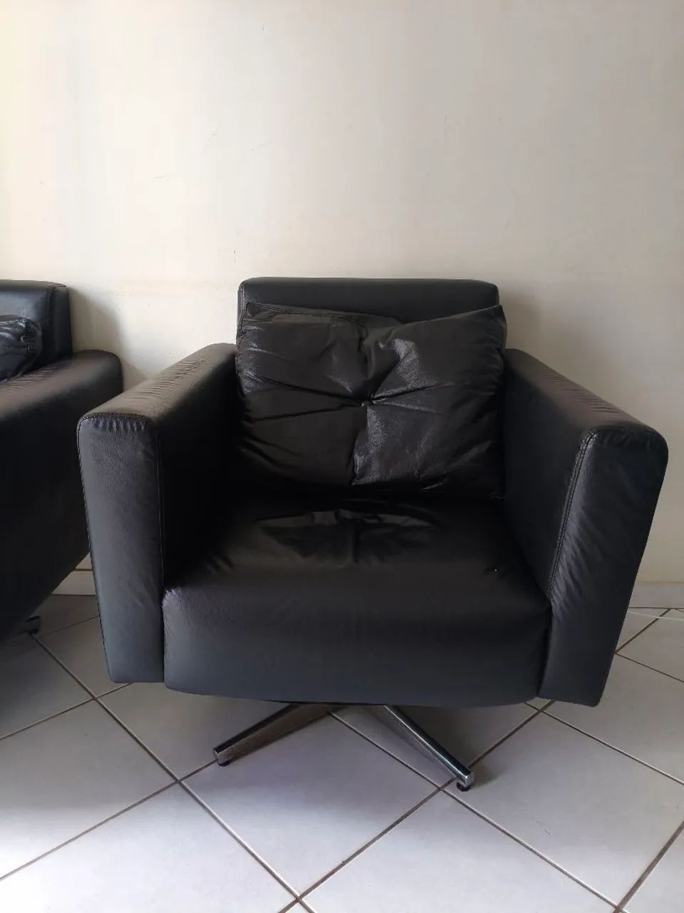 Duas Poltronas Giratórias em Corino - Conjunto - Foto 3