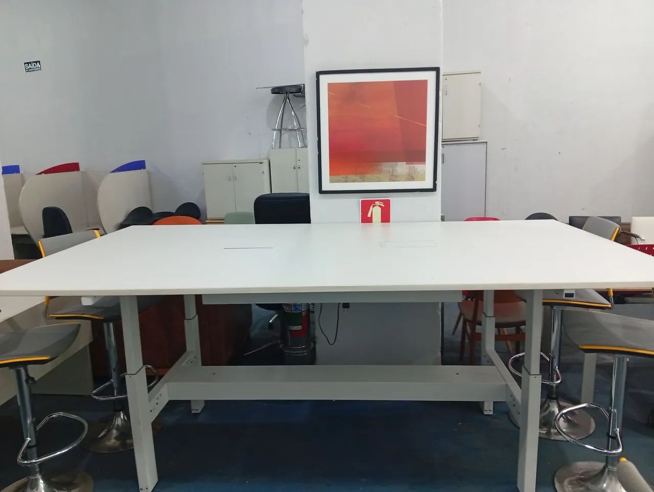 Mesa reta elétrica 
