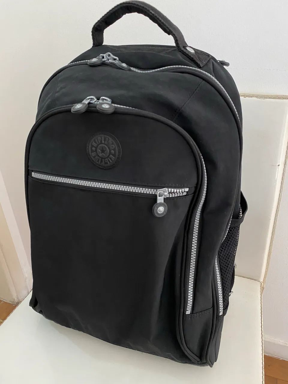 Mochila Kipling com rodinhas 