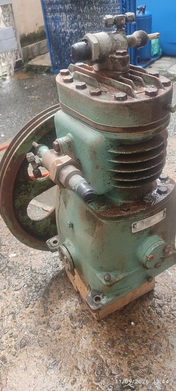 Compressor BITZER de congelamento c/polia DUPLA"LEIA" - Foto 5