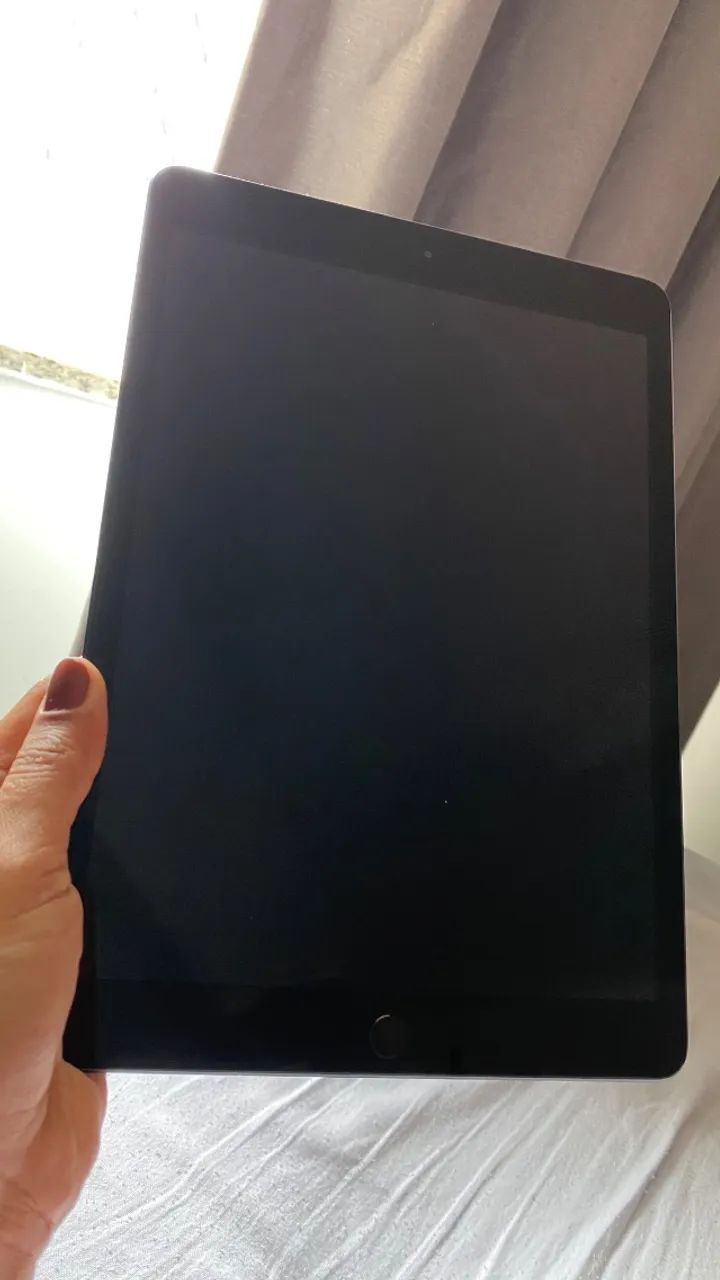 iPad 7 geração seminovo funciona perfeitamente  - Foto 2