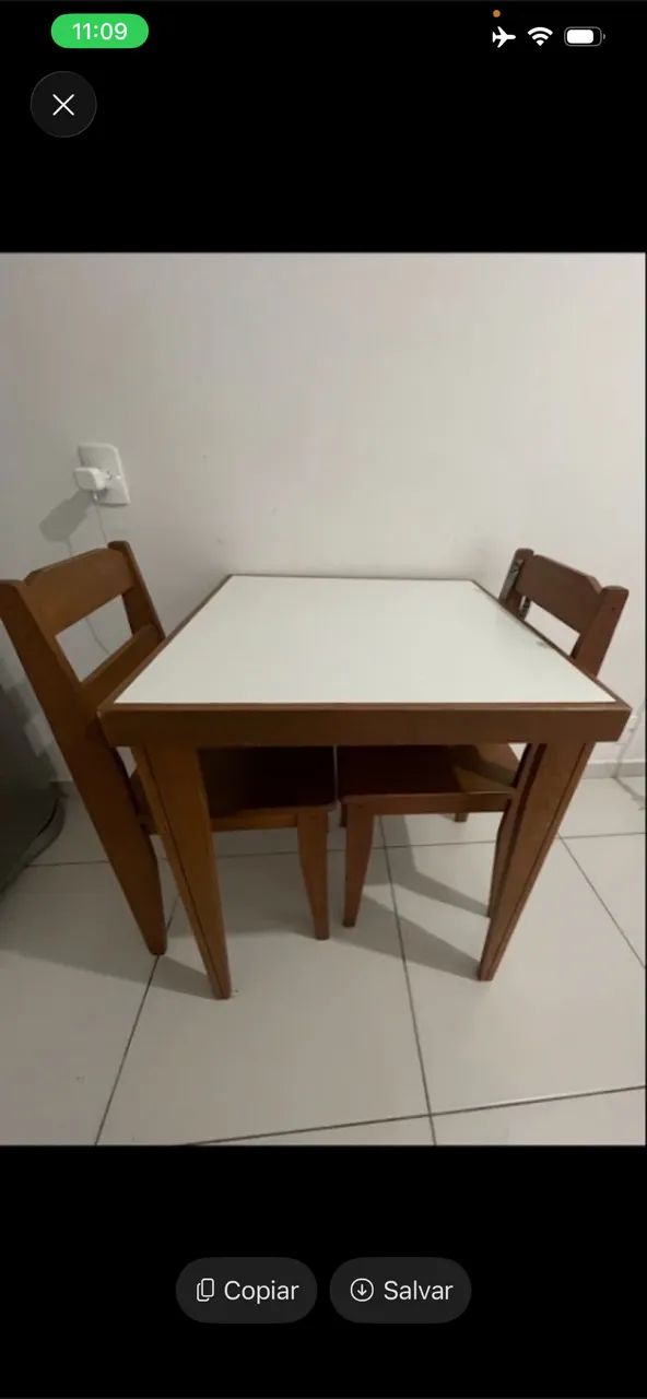 Conjunto Mesa de Madeira Maciça com 2 Cadeiras - Excelente Estado! - Foto 3