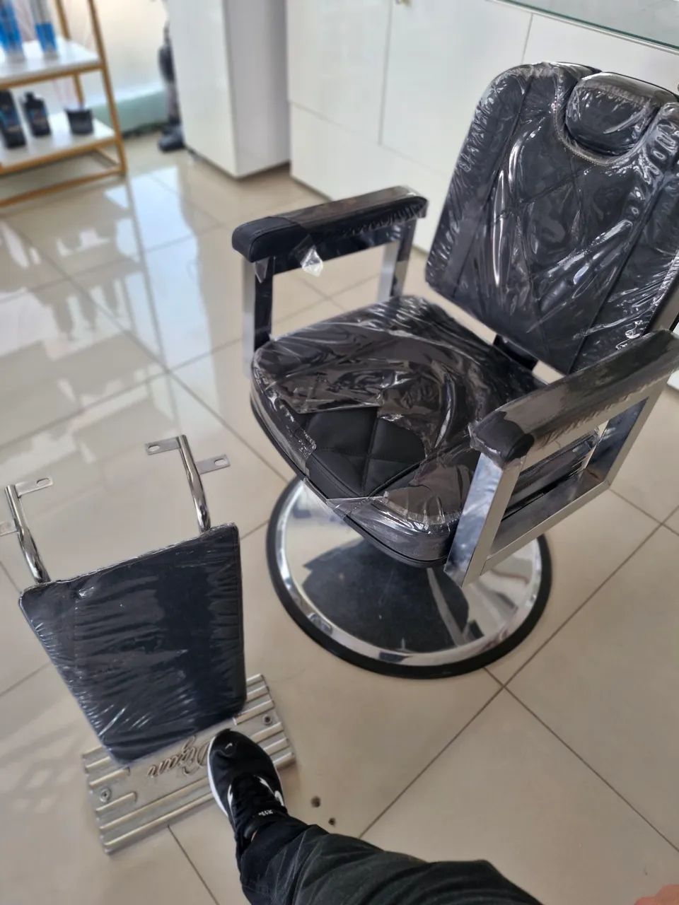 Cadeira para Barbeiro e Cabeleireiro ( a )  - Foto 3