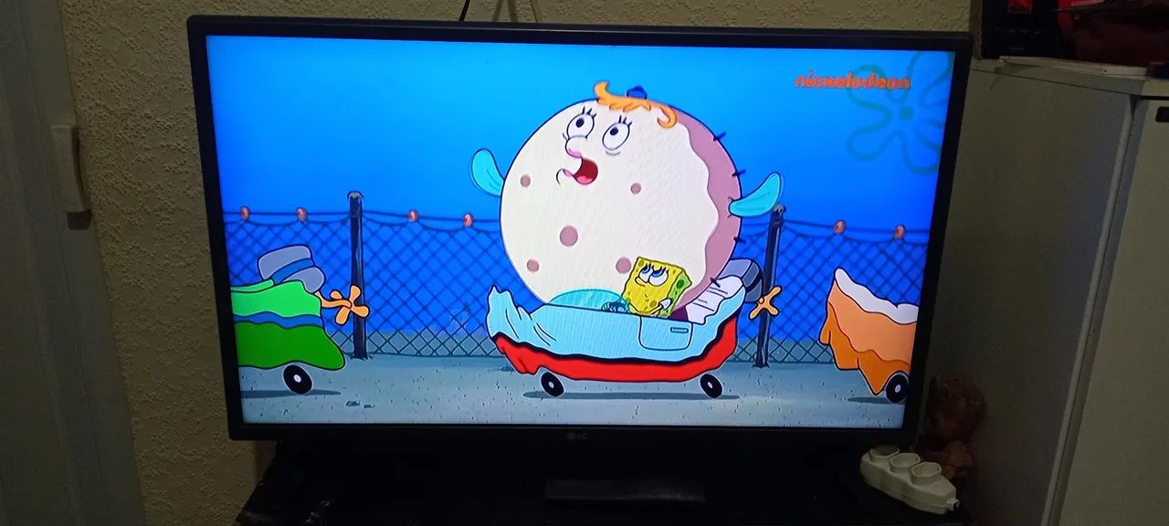 TV LG 32" SMART USADA