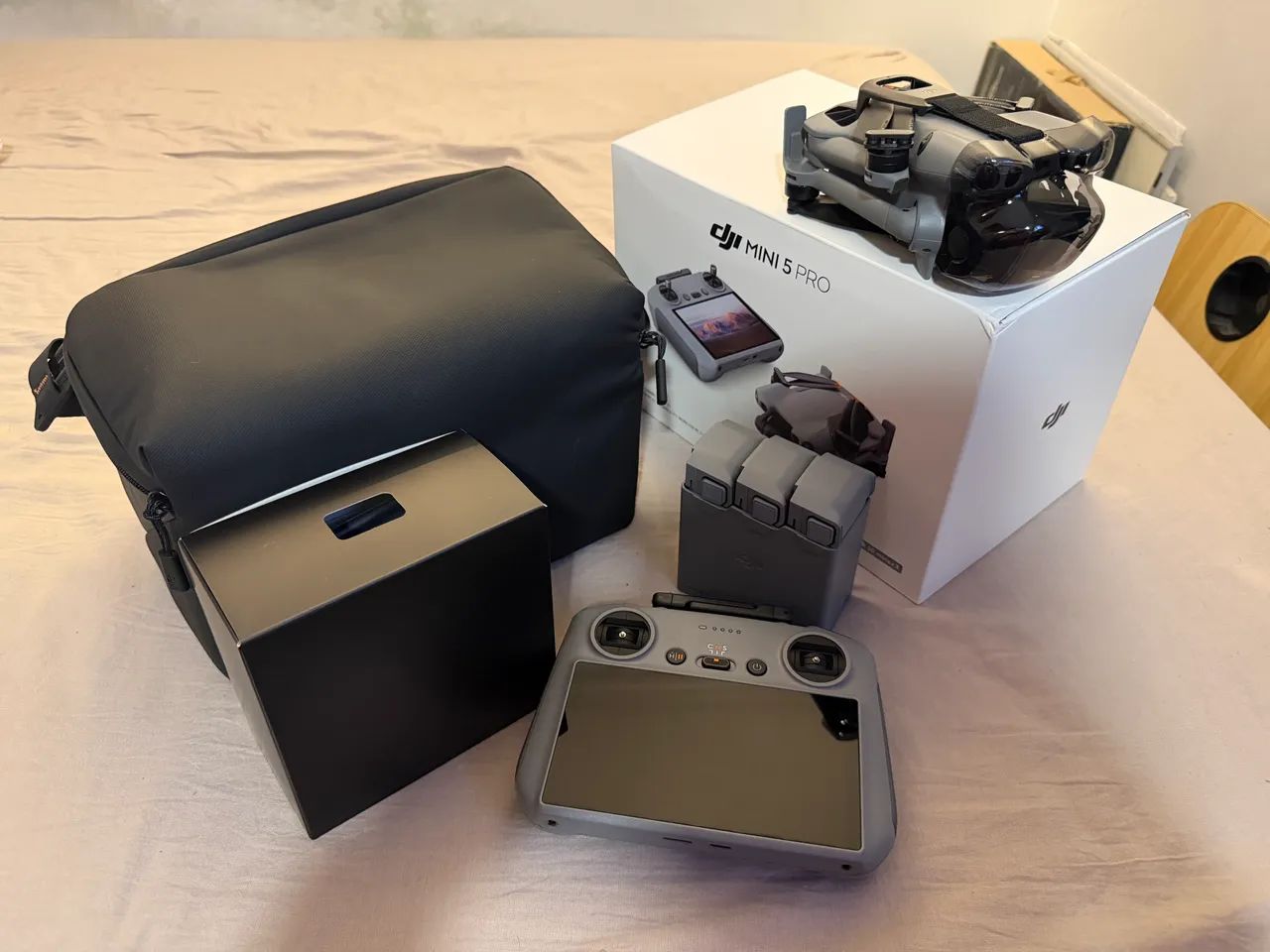 Drone DJI Mini 5 pro - Fly more combo Novo - Foto 2
