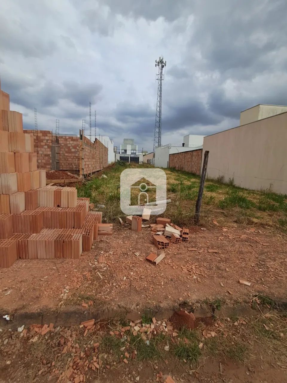 Terreno a venda no bairro Bosque dos Buritis - Foto 2