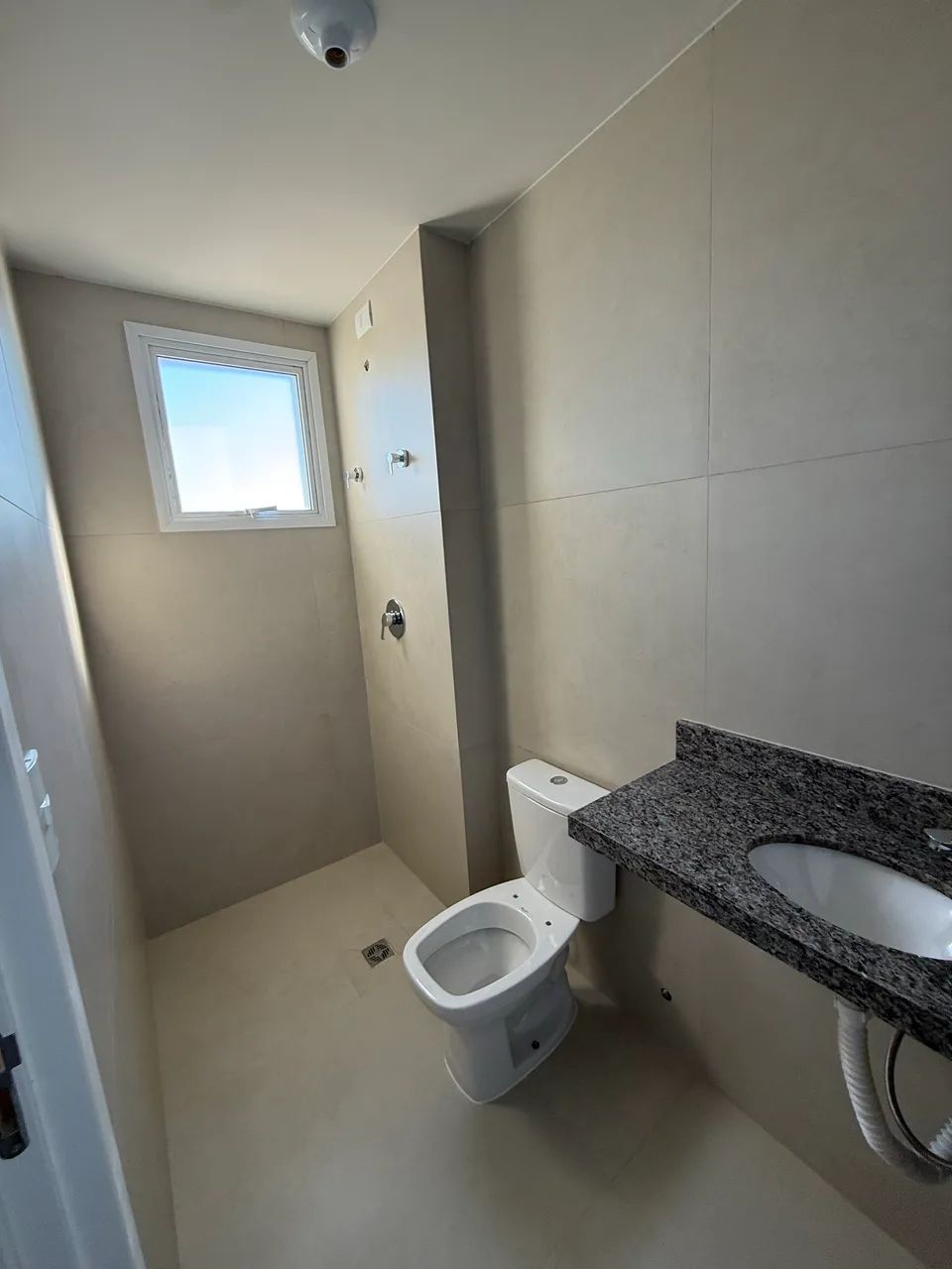 Alugo Apartamento com 2 dormitórios - Edifício Sequoia - Maringá/PR - Próximo a UEM  - Foto 5