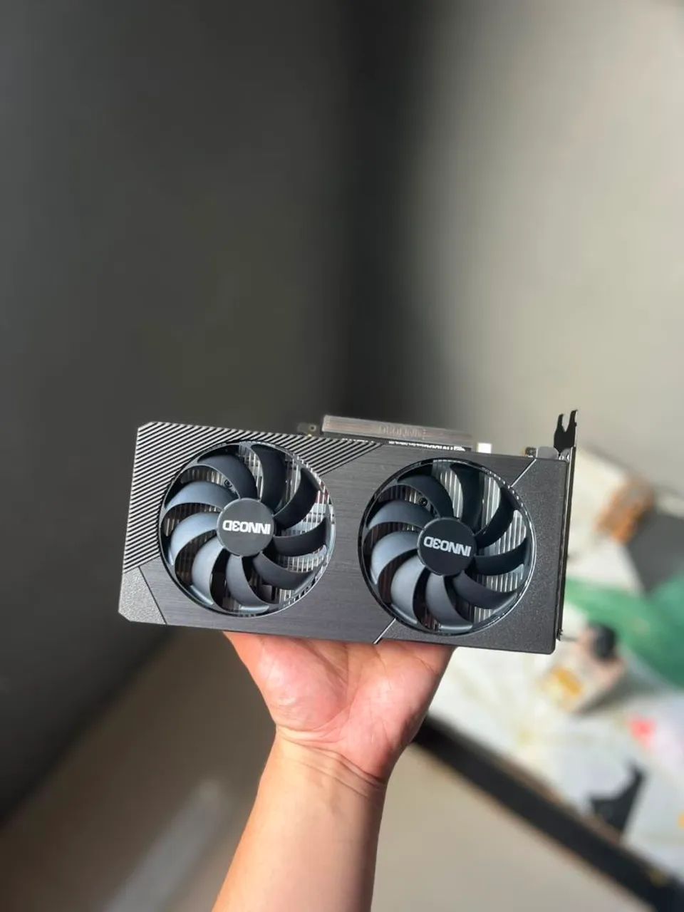 Vendo RTX 5050