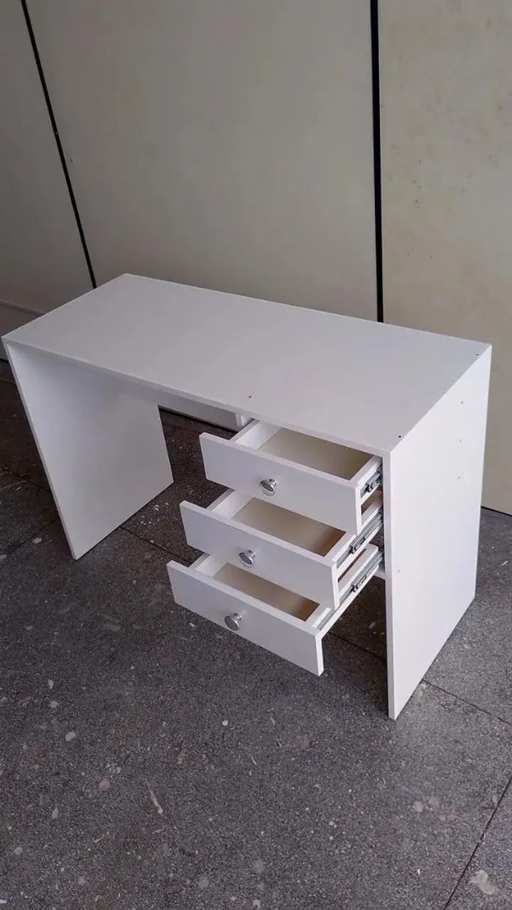 Mesa com Gavetas laterais  - Foto 2