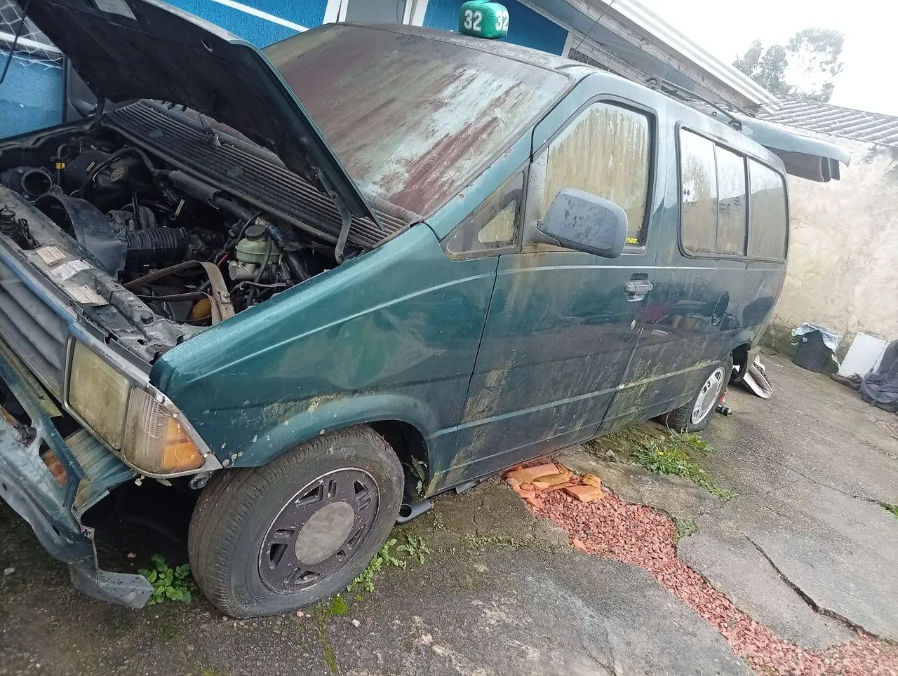 Ford Aerostar Mini-Van 3.8 1995