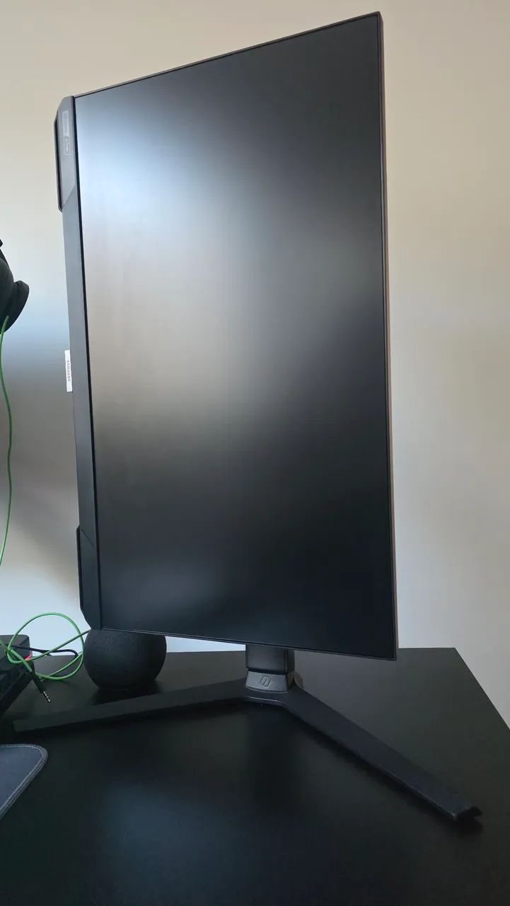 Monitor Gamer Samsung Odyssey G40, 27 Pol, IPS, Full HD, 1ms, 240Hz - Foto 2