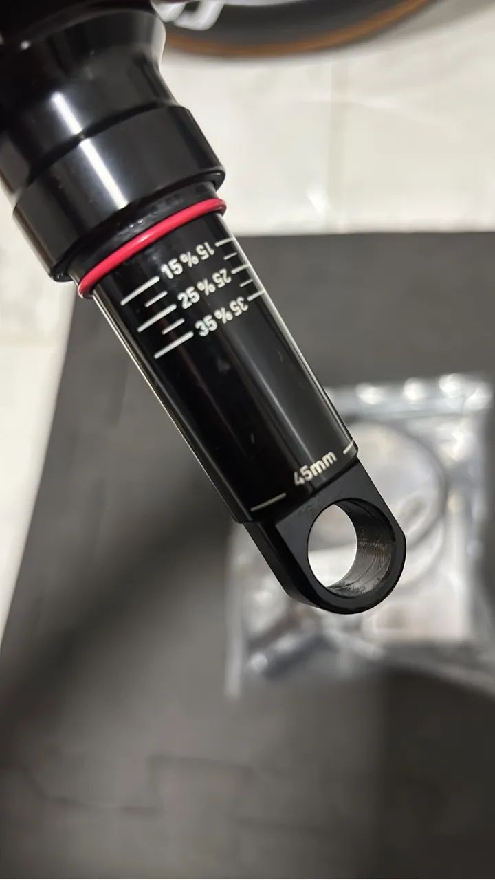 Amortecedor Traseiro RockShox SIDLuxe Ultimate 190x45mm  - Foto 3