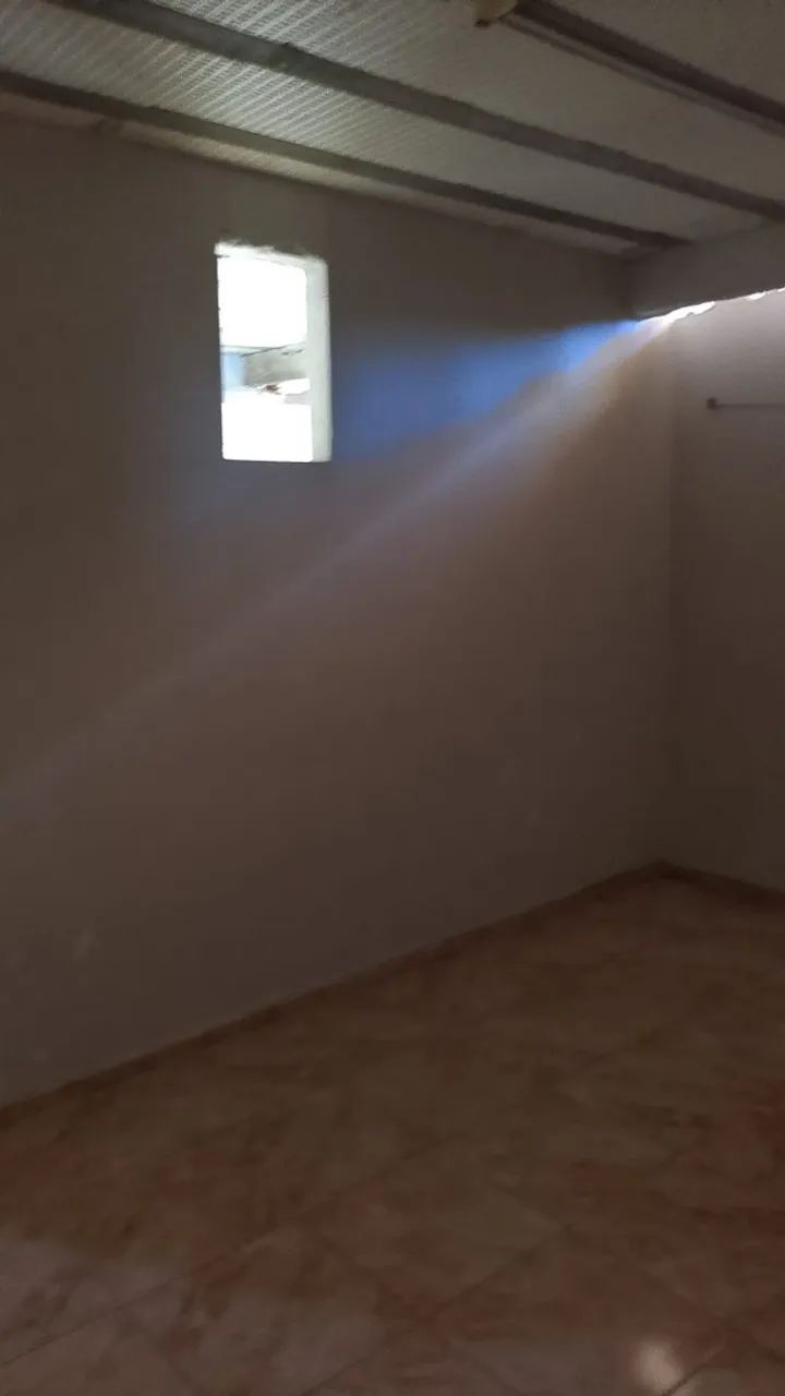 Casa para alugar, cômodo superior e ponto comercial. - Foto 4