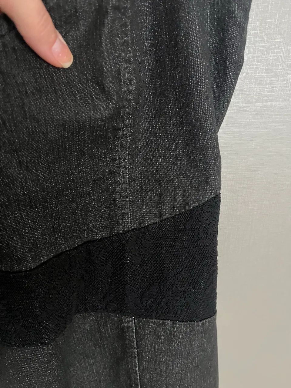 Vestido Jeans com aplique em renda - Foto 2