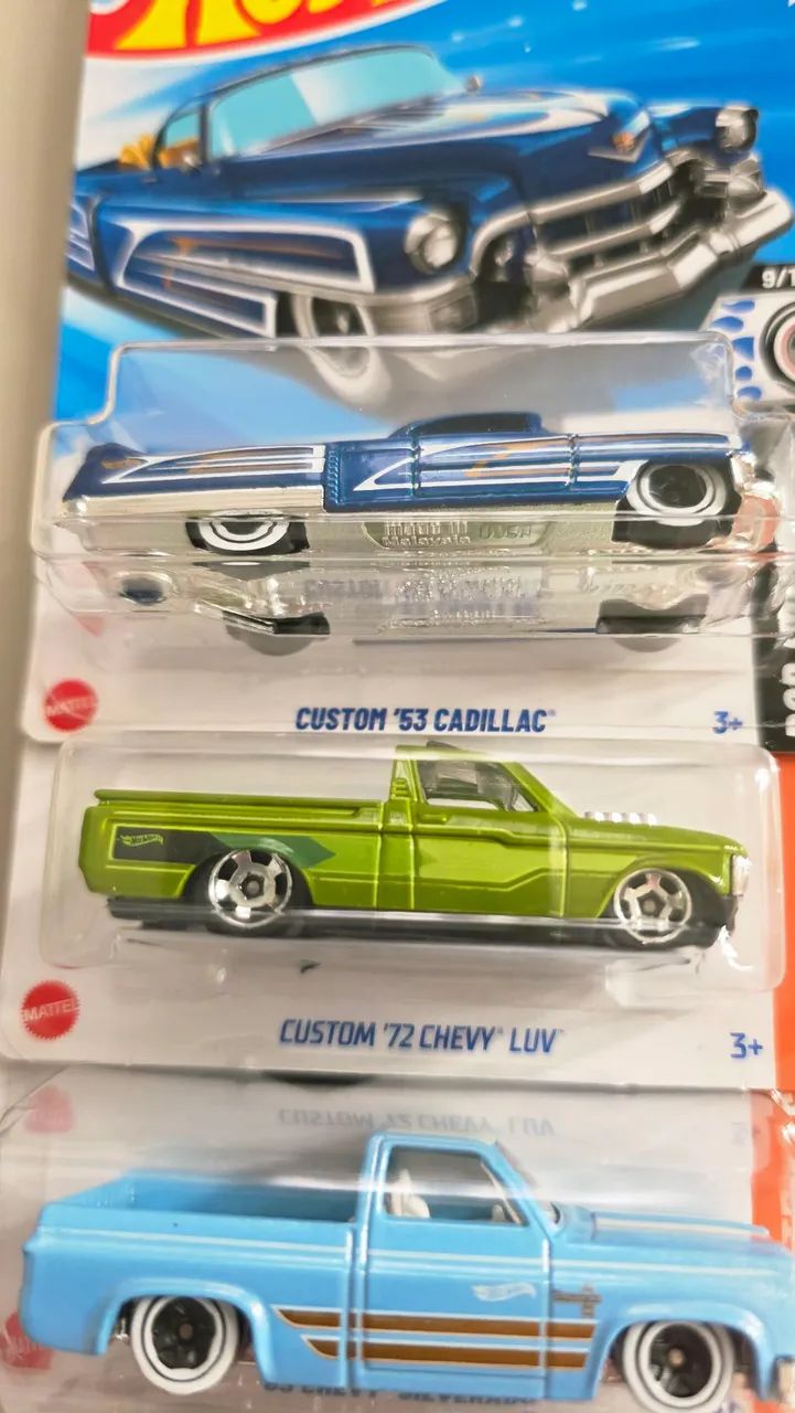 Kit 4 hotwheels Camionetes '53 '67 '72 '83 - Foto 4