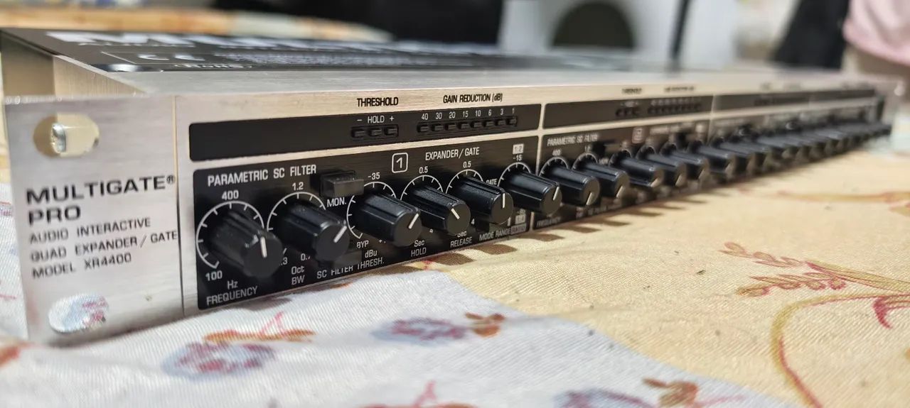 MULTIGATE PRO BEHRINGER XR4400 - Foto 2