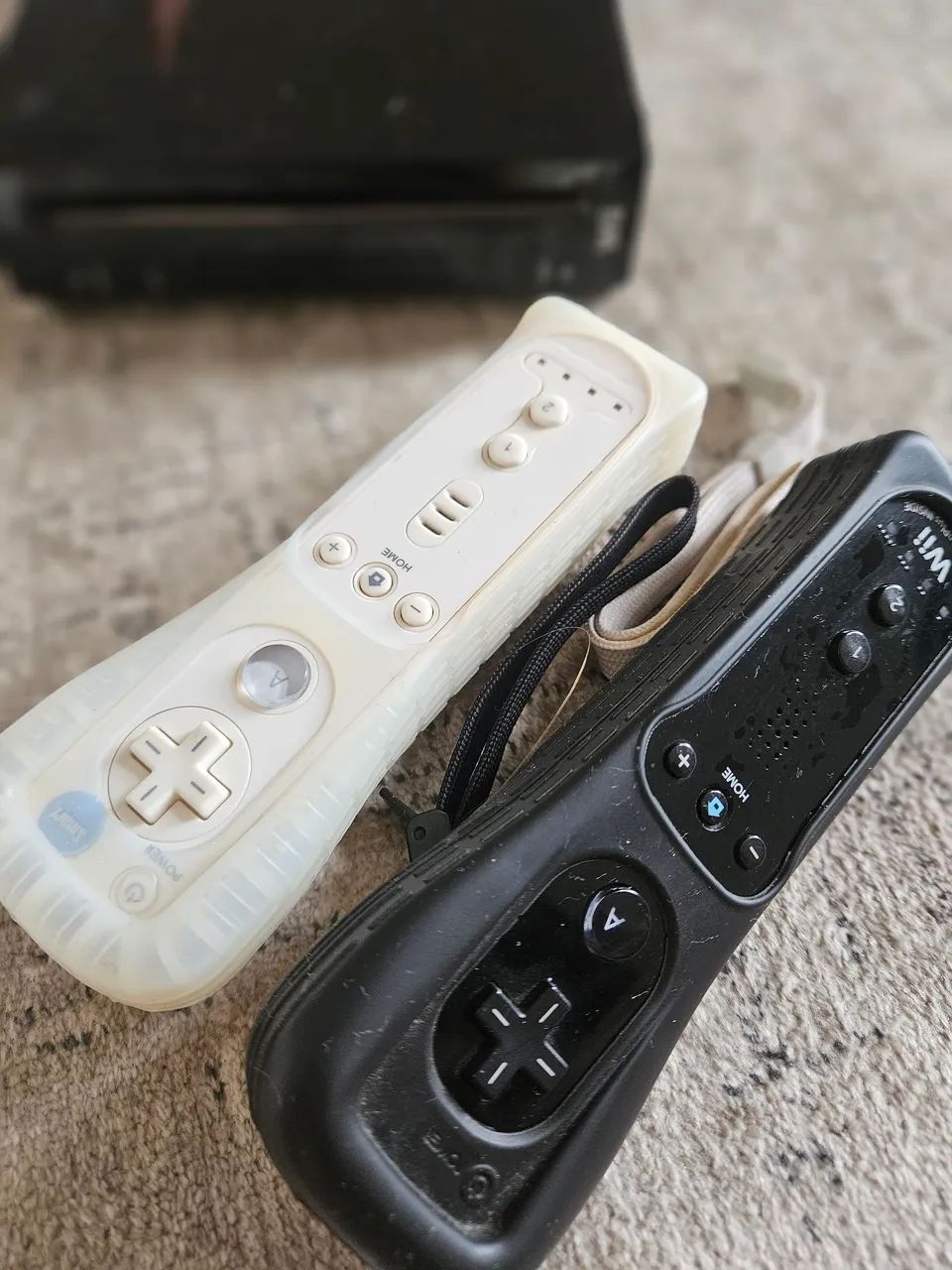 Nintendo wii 2 controles e 3 jogos - Foto 4