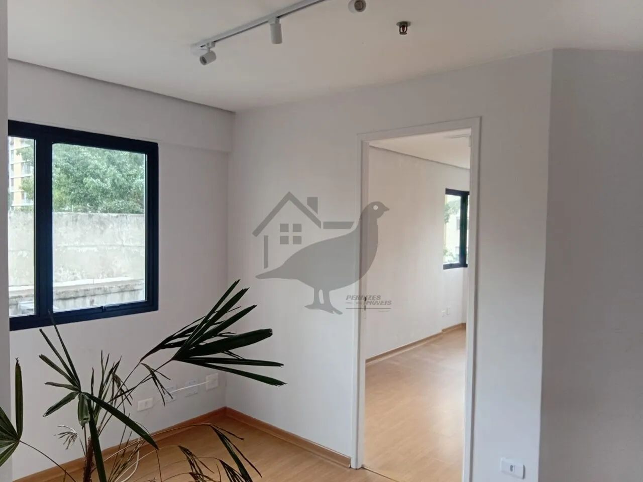 Sala Comercial de 37m² e 2 banheiros para Alugar ou venda - Foto 5